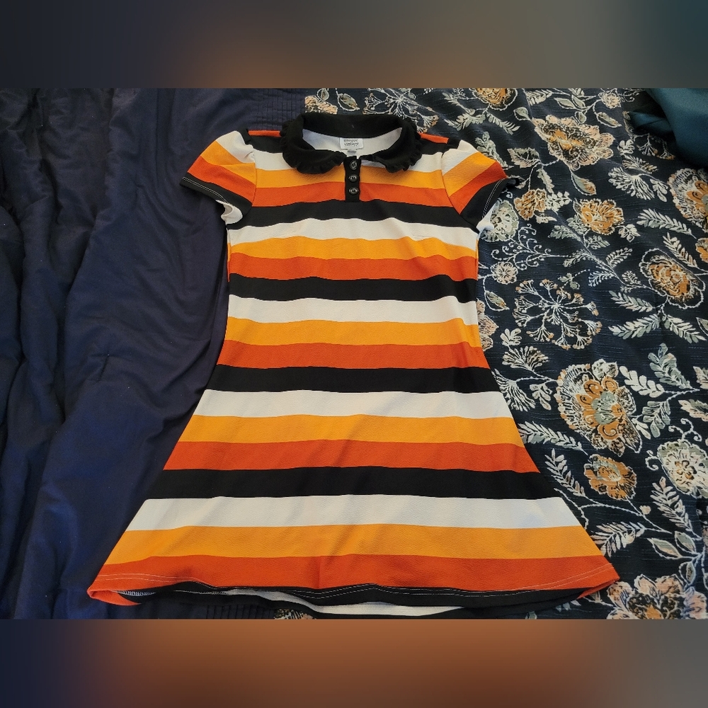 Unique Vintage Candy Corn collared tshirt dress.